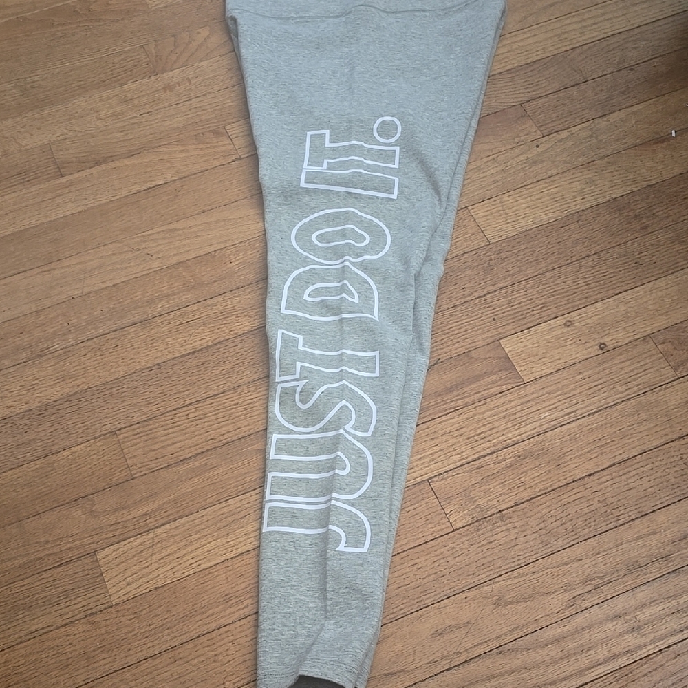 Nike Gray 'JUST DO IT' Leggings